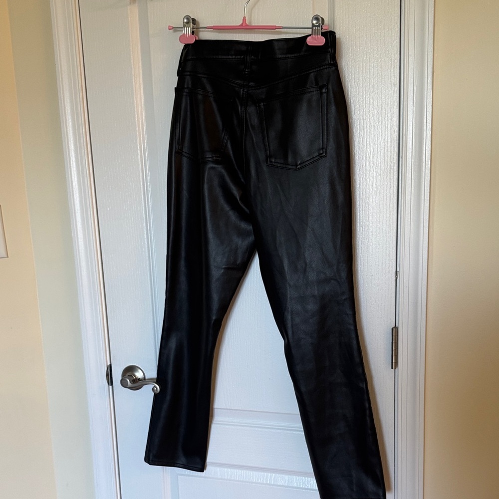 High-Rise Women’s Black Jeans - Sleek Slim Fit - Picture 3 of 3